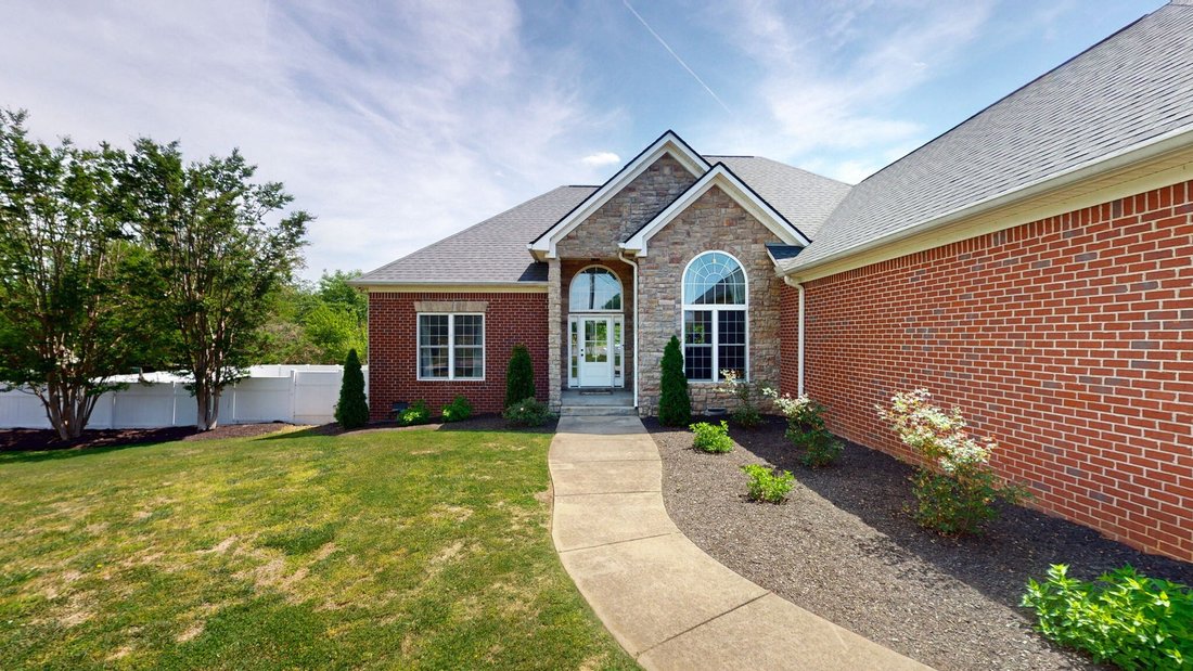 House in Bon Aqua, Tennessee, United States 2 - 17697694