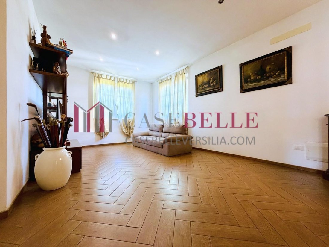 House in Lido di Camaiore, Camaiore, Tuscany 2 - 17697075