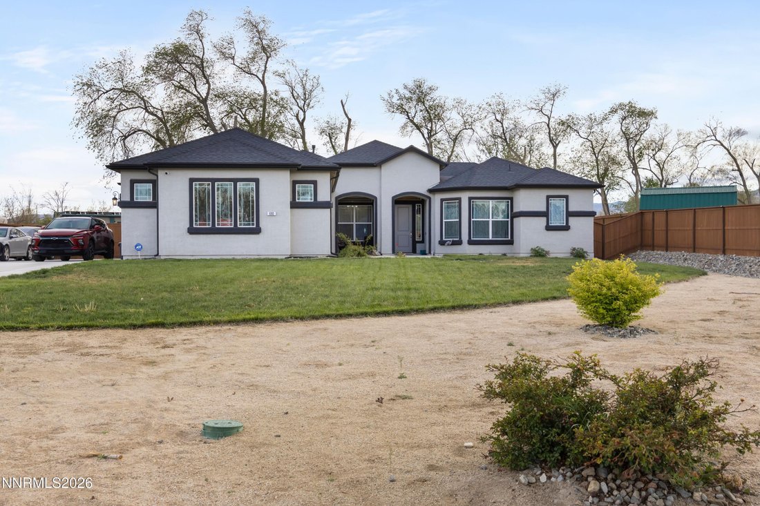 House in Fernley, Nevada, United States 1 - 17696338