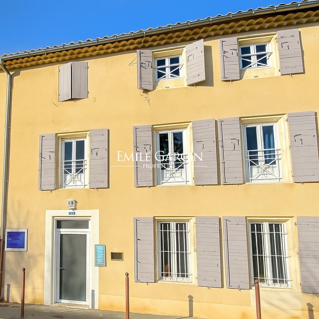 Villa in Saint-Rémy-de-Provence, Provence-Alpes-Côte d'Azur, France 1 - 17698345