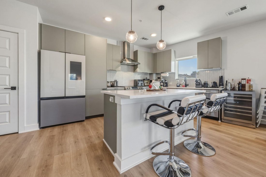 Condo in Austin, Texas, United States 4 - 17697943