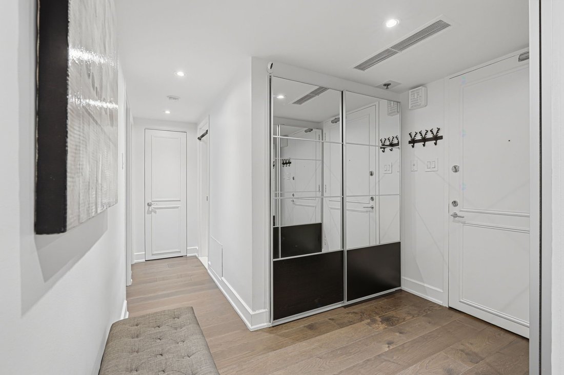 Condo in Montréal, Quebec, Canada 2 - 17698584