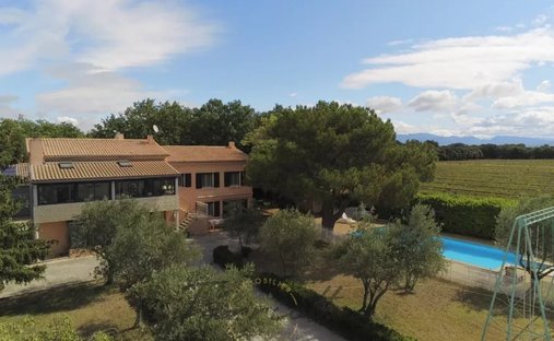 Villa in Grignan, Auvergne-Rhône-Alpes, France 1