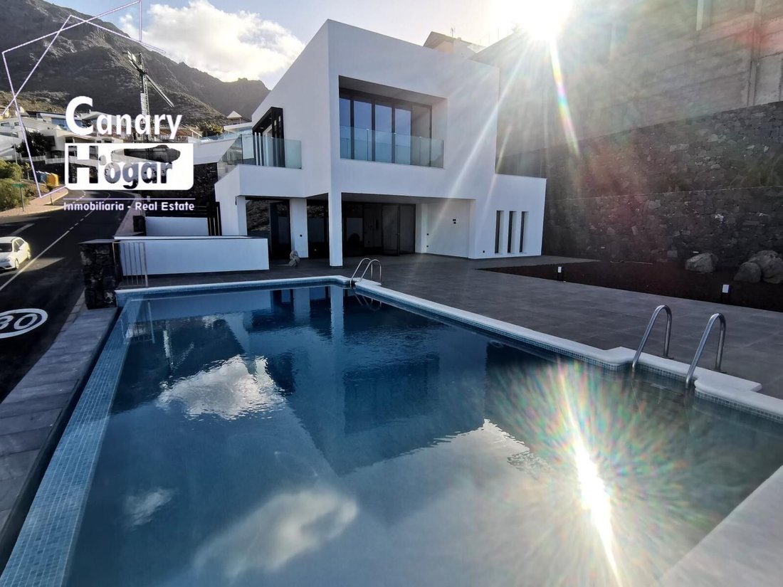 Villa in Adeje, Canary Islands, Spain 4 - 17695876