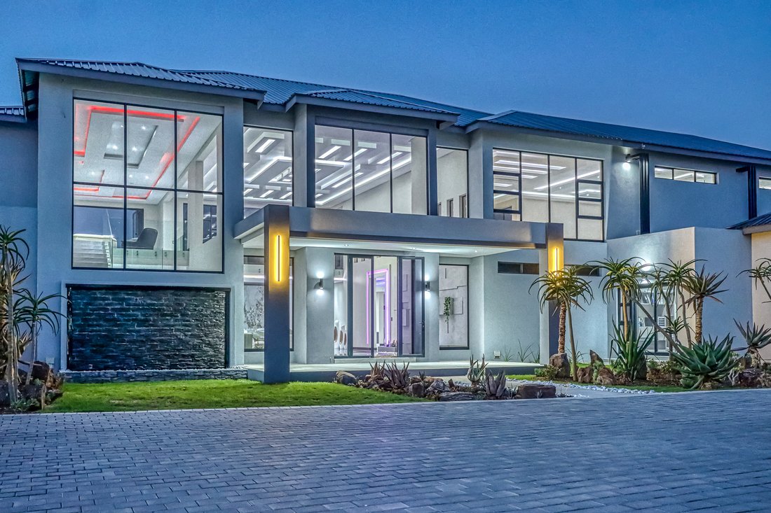 House in Saddlebrook Estate, Gauteng, South Africa 4 - 16614053