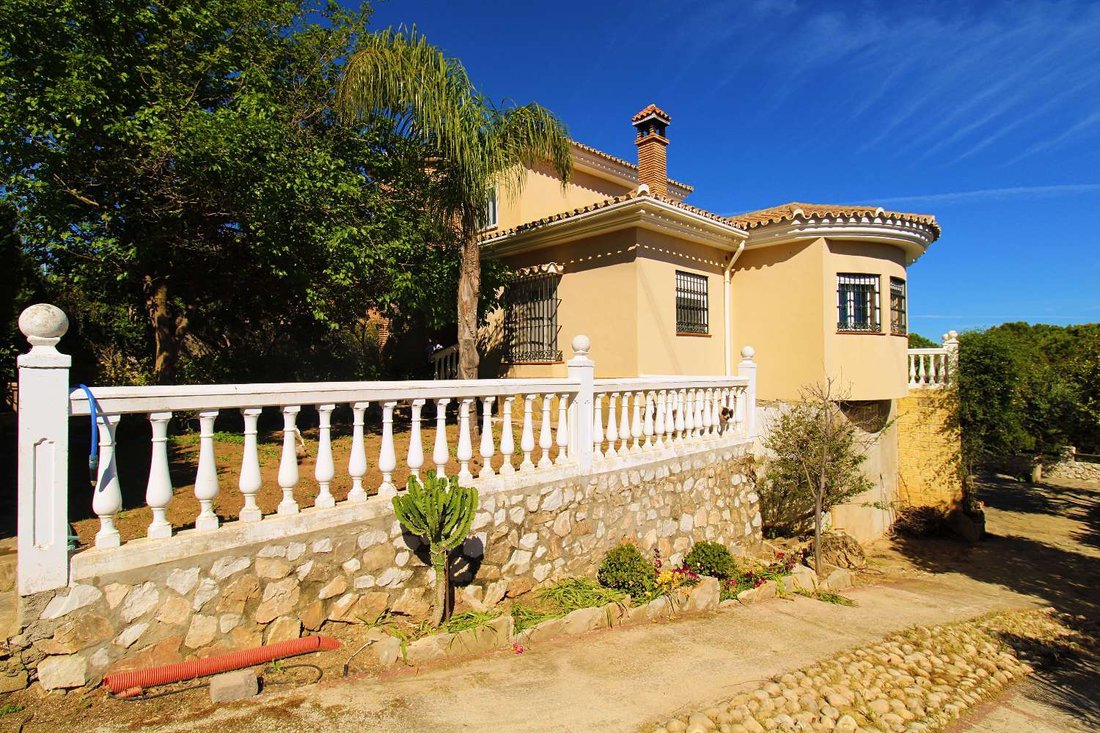 Villa in Alhaurin de la Torre, Andalusia, Spain 3 - 17523537