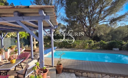 Villa en La Bouverie, Roquebrune-sur-Argens, Francia 1