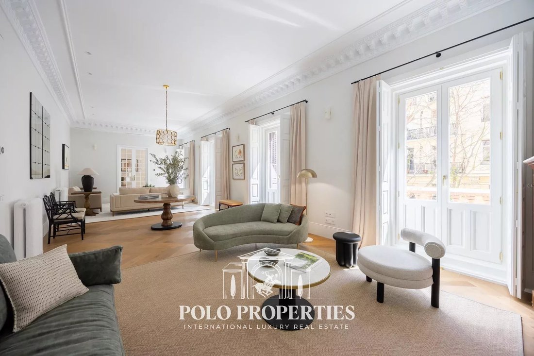 Apartment in Fuencarral-El Pardo, Madrid, Spain 1 - 15919318