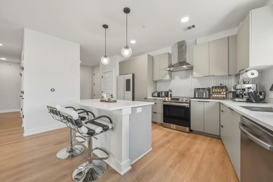 Condo in Austin, Texas, United States 5 - 17697943