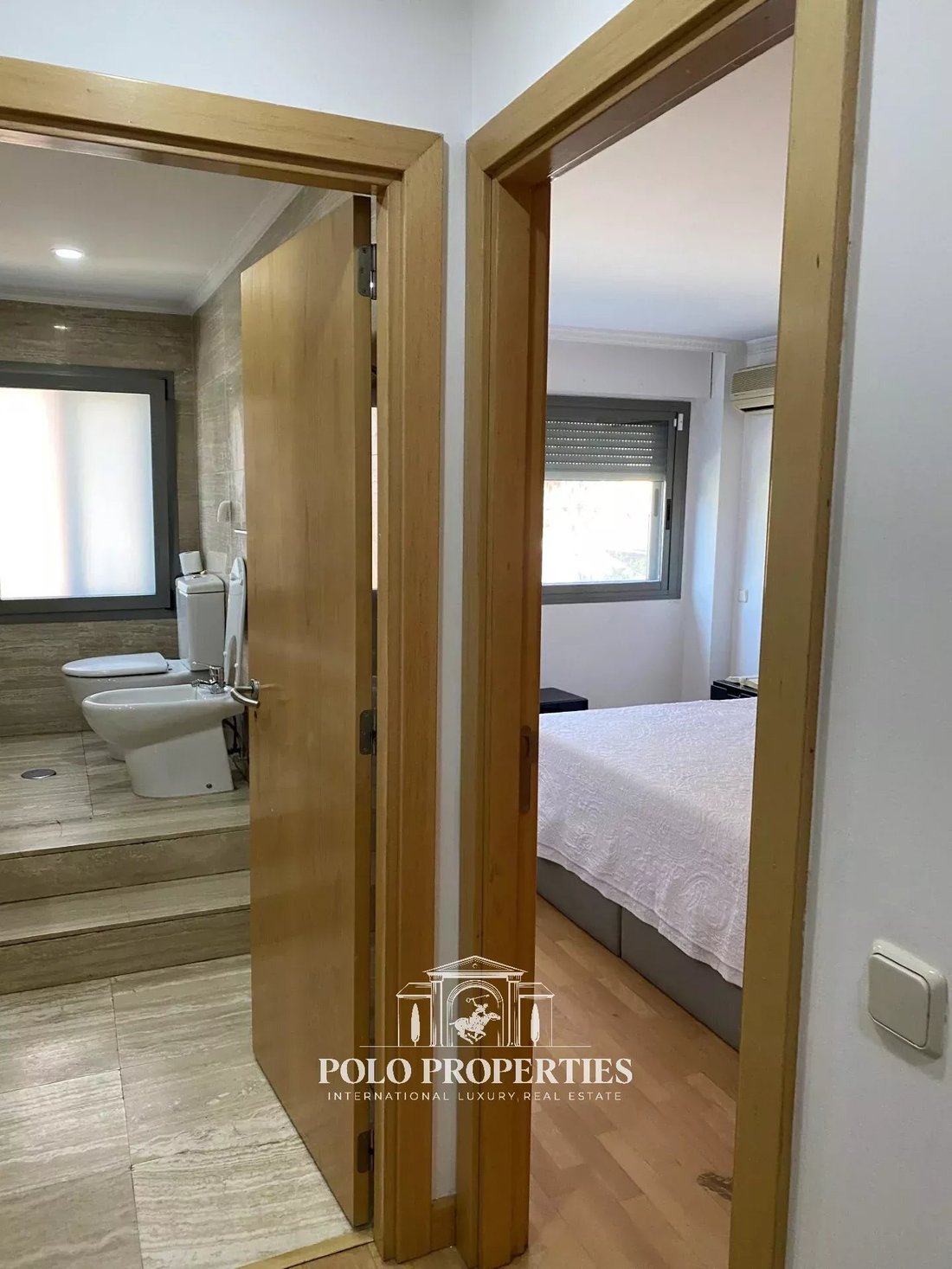 Townhouse in Ciudad Lineal, Madrid, Spain 5 - 16929345