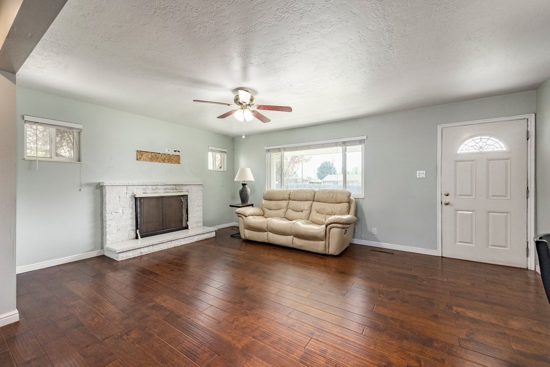 House in Midvale, Utah, United States 3 - 17695629