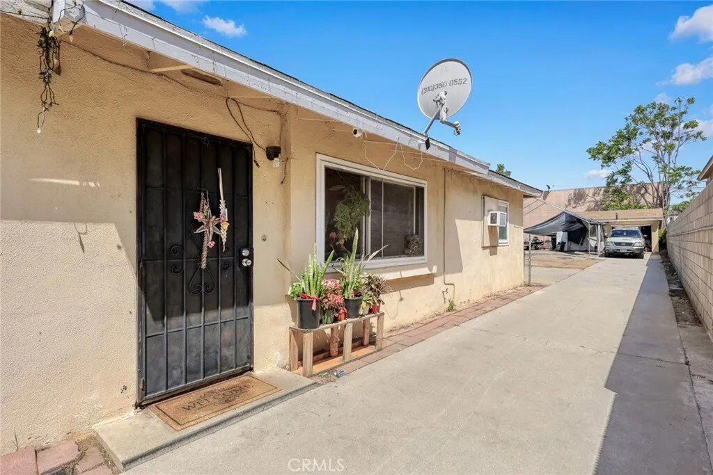 Montebello, California, United States 5 - 16521577
