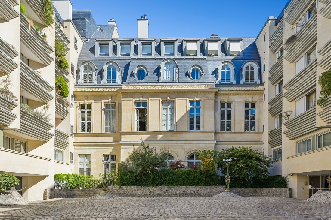 Apartment in Vaugirard-Parc des Expositions, Paris 15e Arrondissement, Paris 1 - 17700135