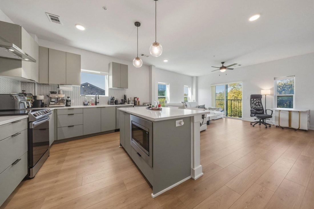 Condo in Austin, Texas, United States 1 - 17697943
