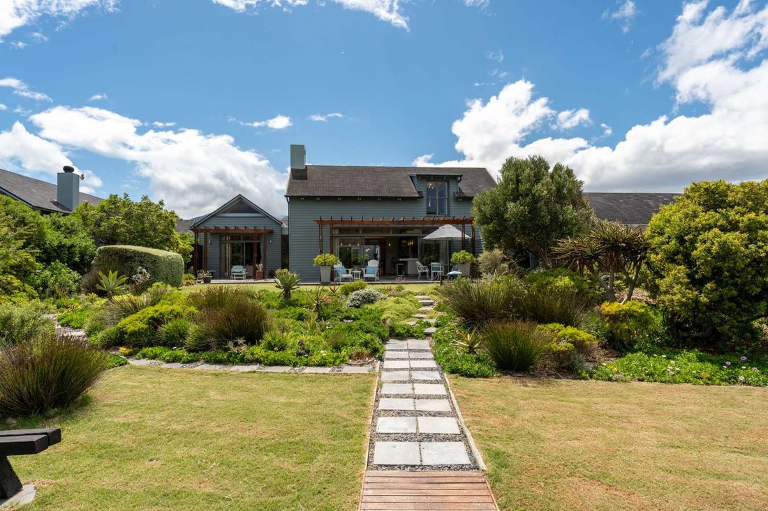 House in Crofters Valley, Cape Town, Western Cape 1 - 17700945