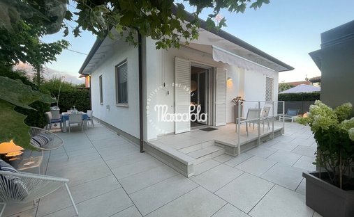Villa in Centro, Forte dei Marmi, Tuscany 1