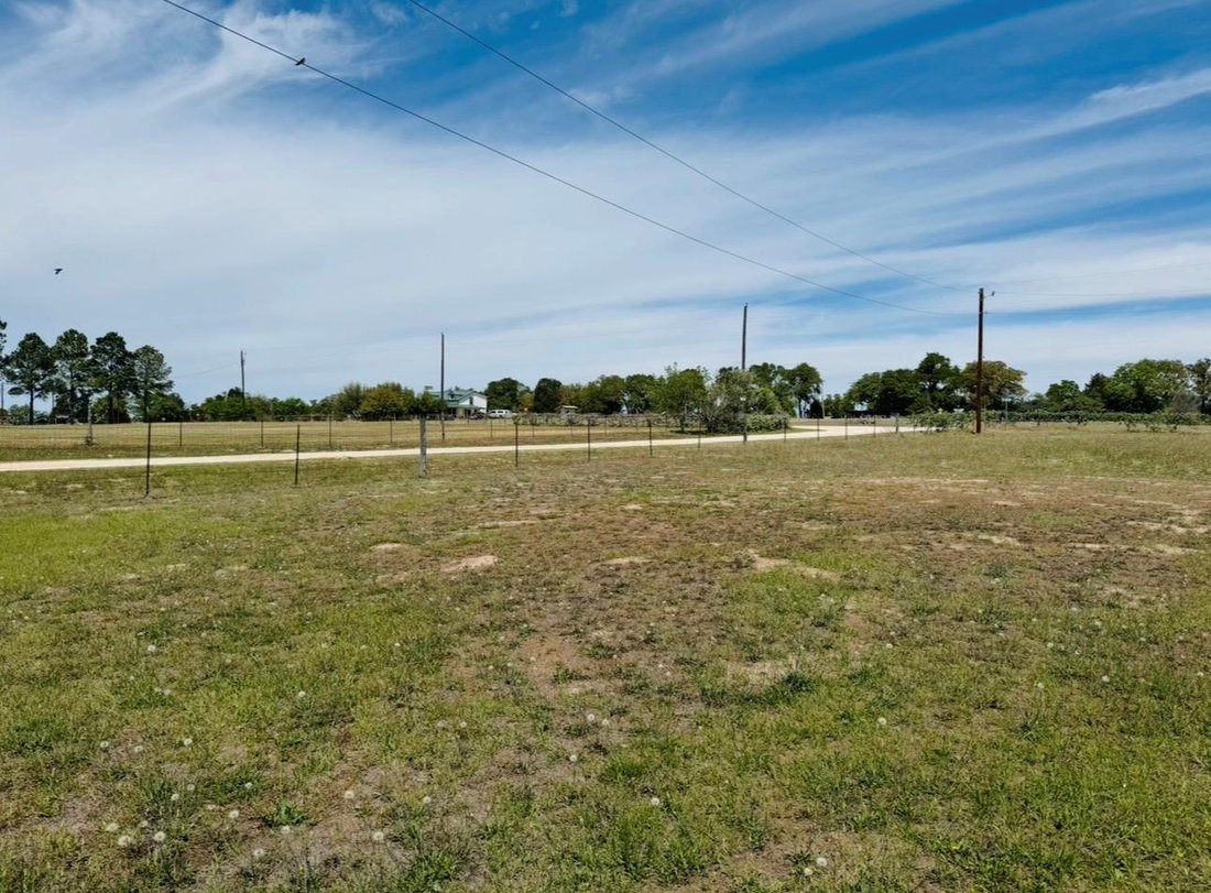 House in Elgin, Texas, United States 4 - 17701455