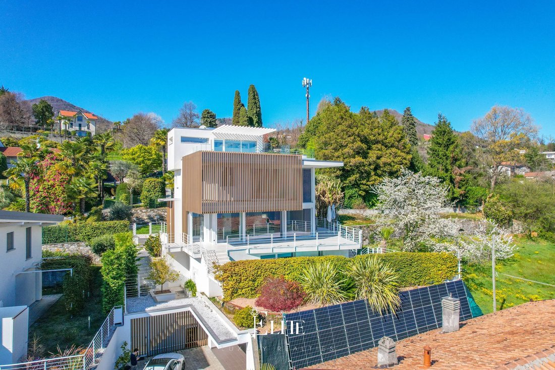 Villa in Verbania, Piedmont, Italy 2 - 17700675