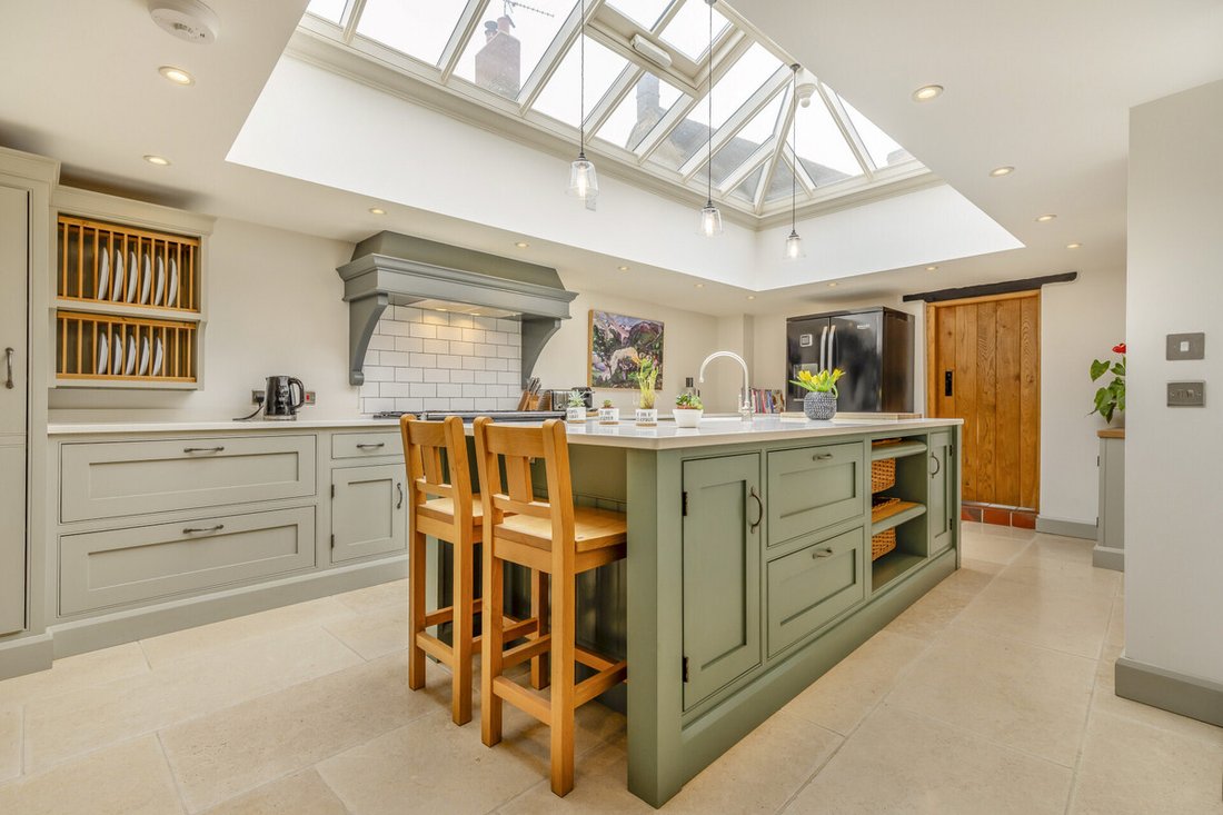 House in Geddington, England 3 - 17701555