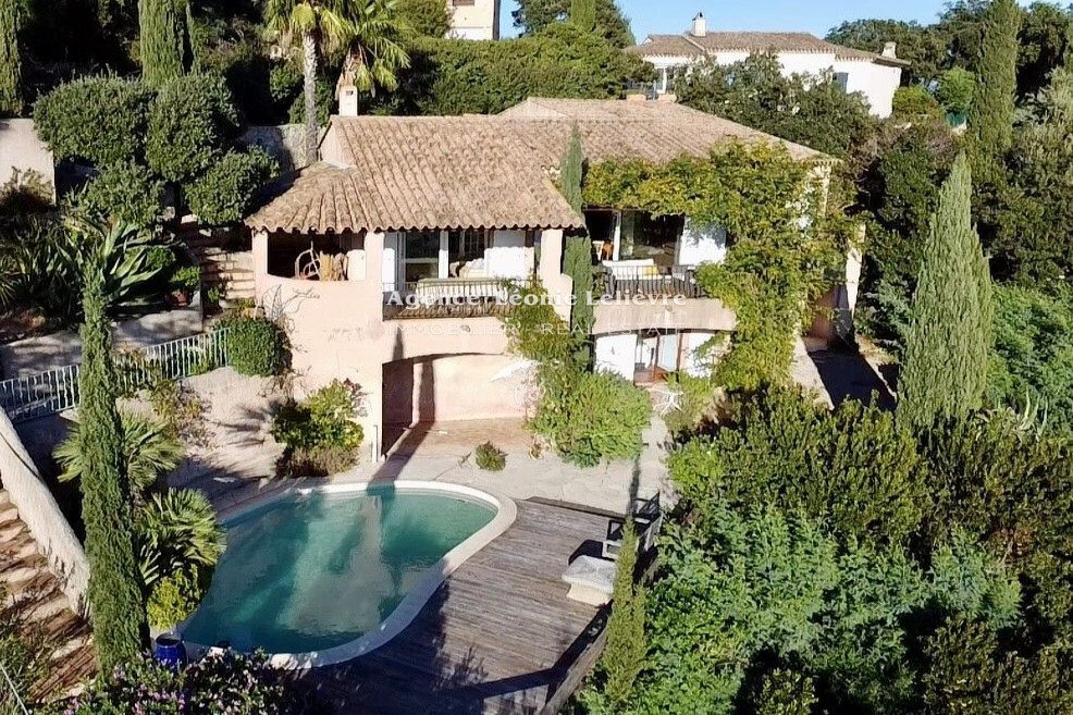 Villa in Les Issambres, Roquebrune-sur-Argens, France 1 - 14960692