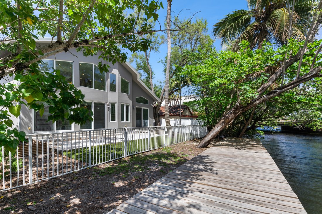 Fort Lauderdale, Florida, United States 3 - 17700348
