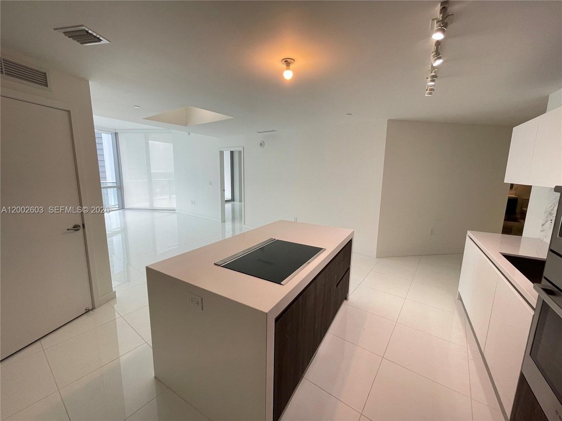 Condo in Miami, Florida, United States 4 - 17701042