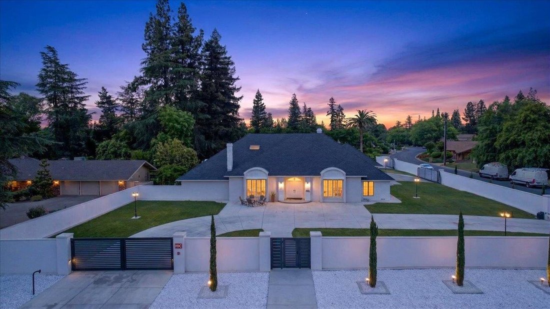 House in Fresno, California, United States 1 - 17700362