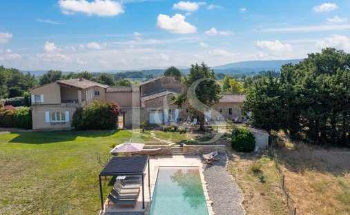 House in Maubec, Provence-Alpes-Côte d'Azur, France 1