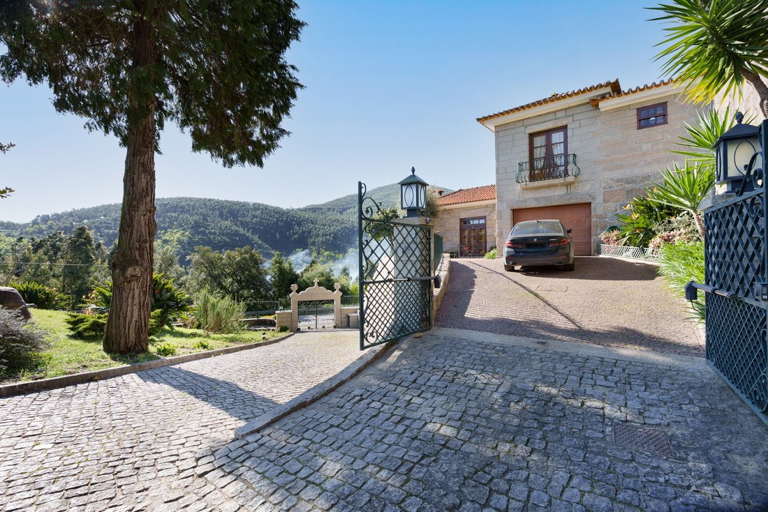 Villa in Canelas, Switzerland 3 - 17700679