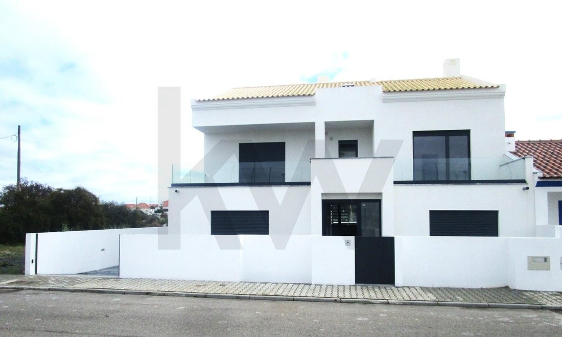 Townhouse in Alcacer do Sal, Setubal, Portugal 1 - 17676339