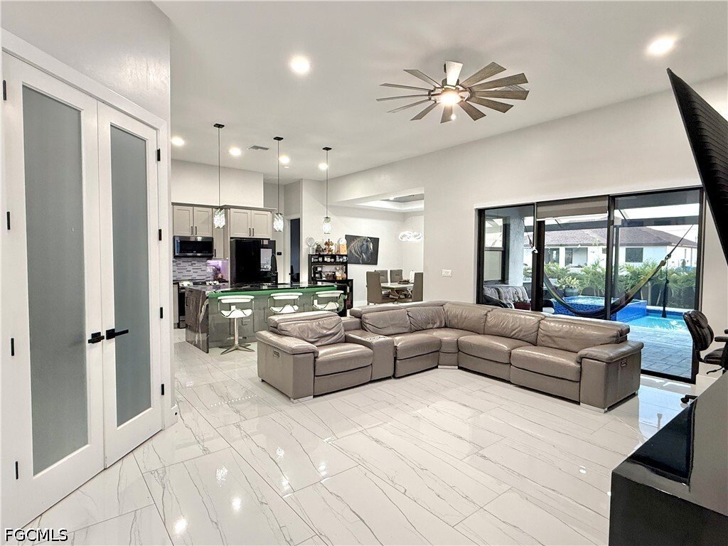 House in Cape Coral, Florida, United States 4 - 17700377