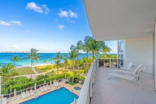 Condo in Bal Harbour, Florida, United States 4 - 17116867
