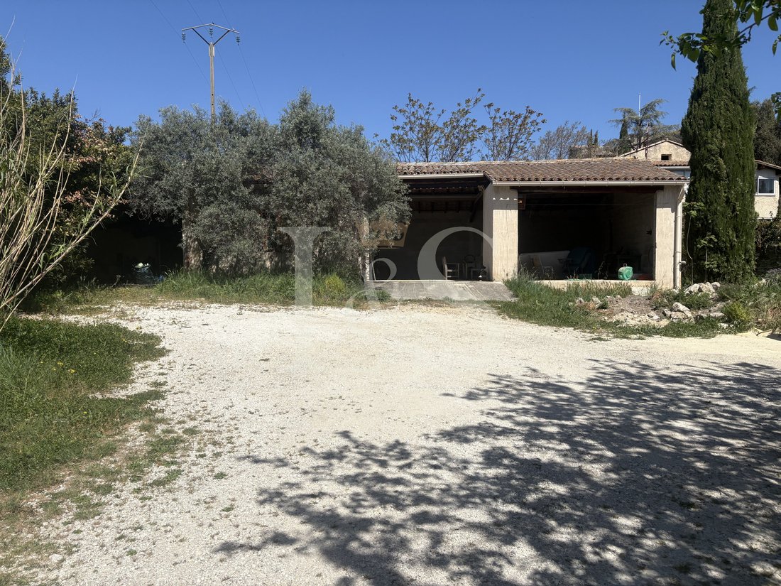 Land in Cabrières-d'Avignon, Provence-Alpes-Côte d'Azur, France 4 - 17701581