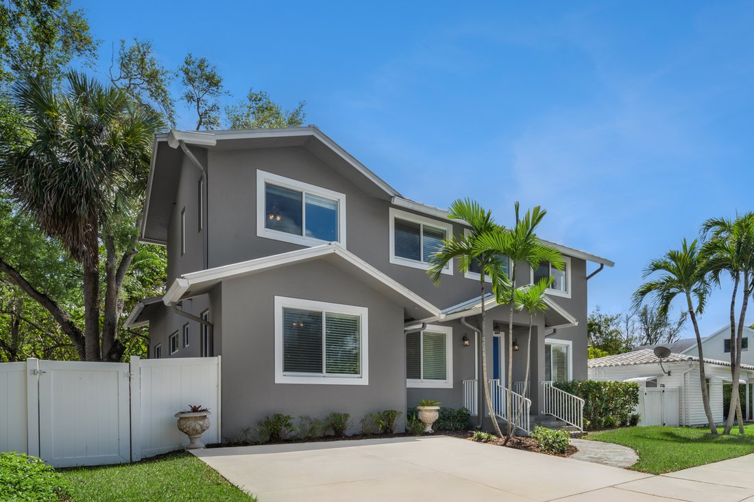 Fort Lauderdale, Florida, United States 2 - 17700348