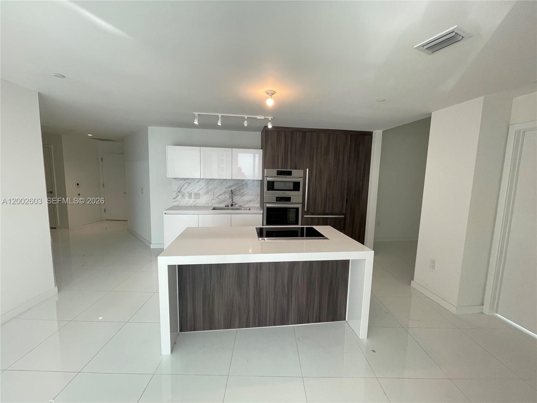 Condo in Miami, Florida, United States 1 - 17701042