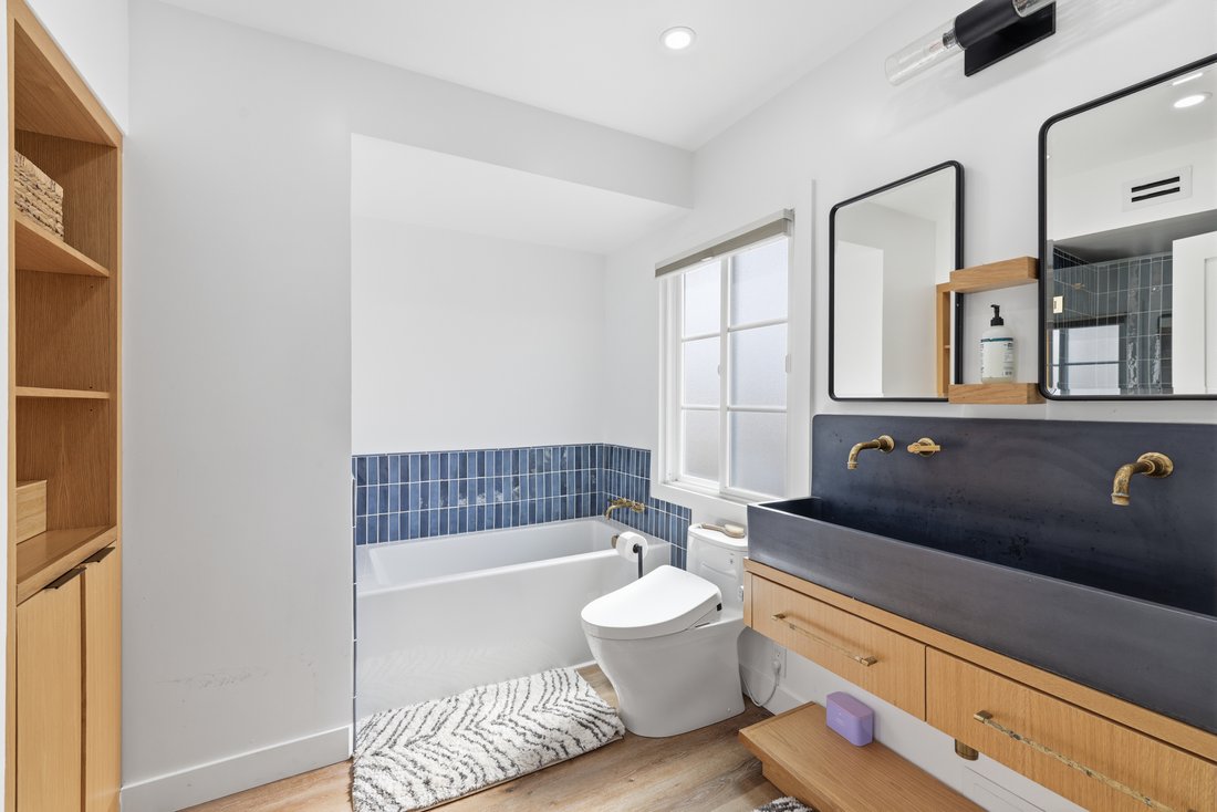 Condo in Los Angeles, California, United States 2 - 17701691