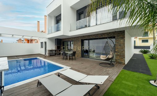 Villa in Corroios, Setubal, Portugal 1
