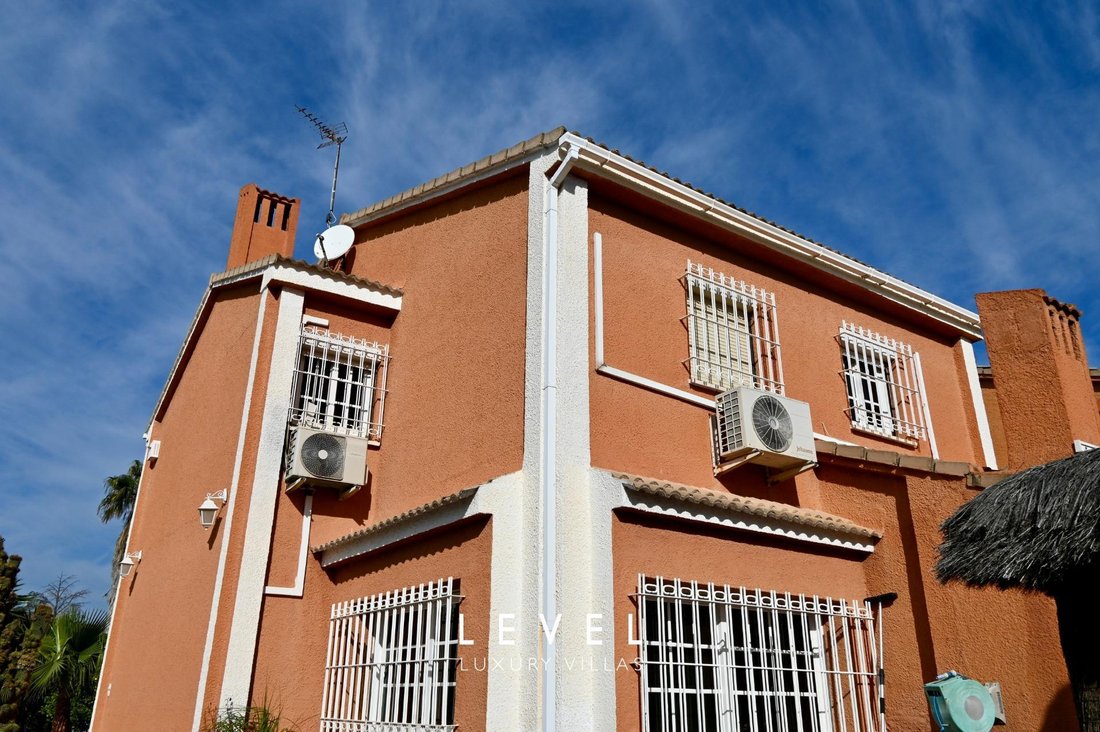 Villa in San Antonio de Benageber, Valencian Community, Spain 4 - 17700575