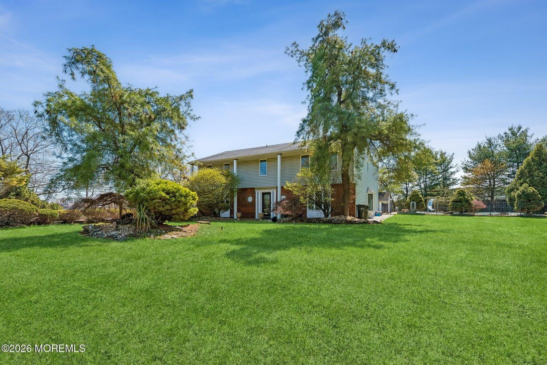House in Freehold Township, New Jersey, United States 1 - 17700602
