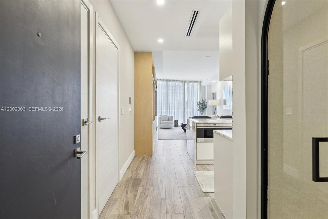 Condo in Miami, Florida, United States 4 - 17701054