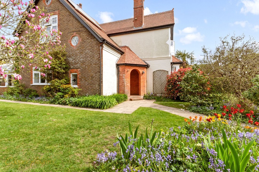 House in Angmering, England 4 - 17430809