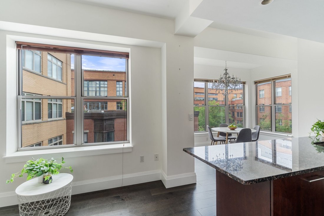 Condo in Boston, Massachusetts, United States 4 - 17701484
