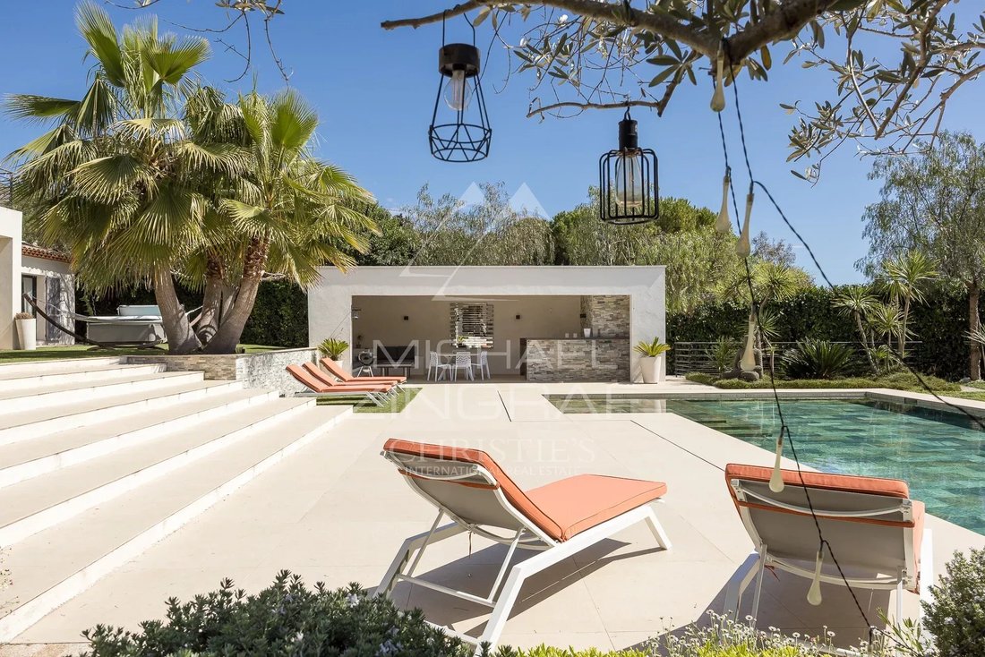 Villa in Saint-Paul-de-Vence, Provence-Alpes-Côte d'Azur, France 3 - 17700713