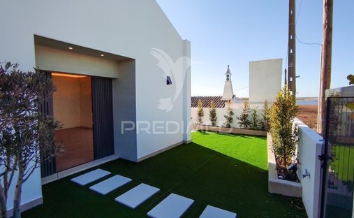 House in Santo Andre, Setubal, Portugal 1