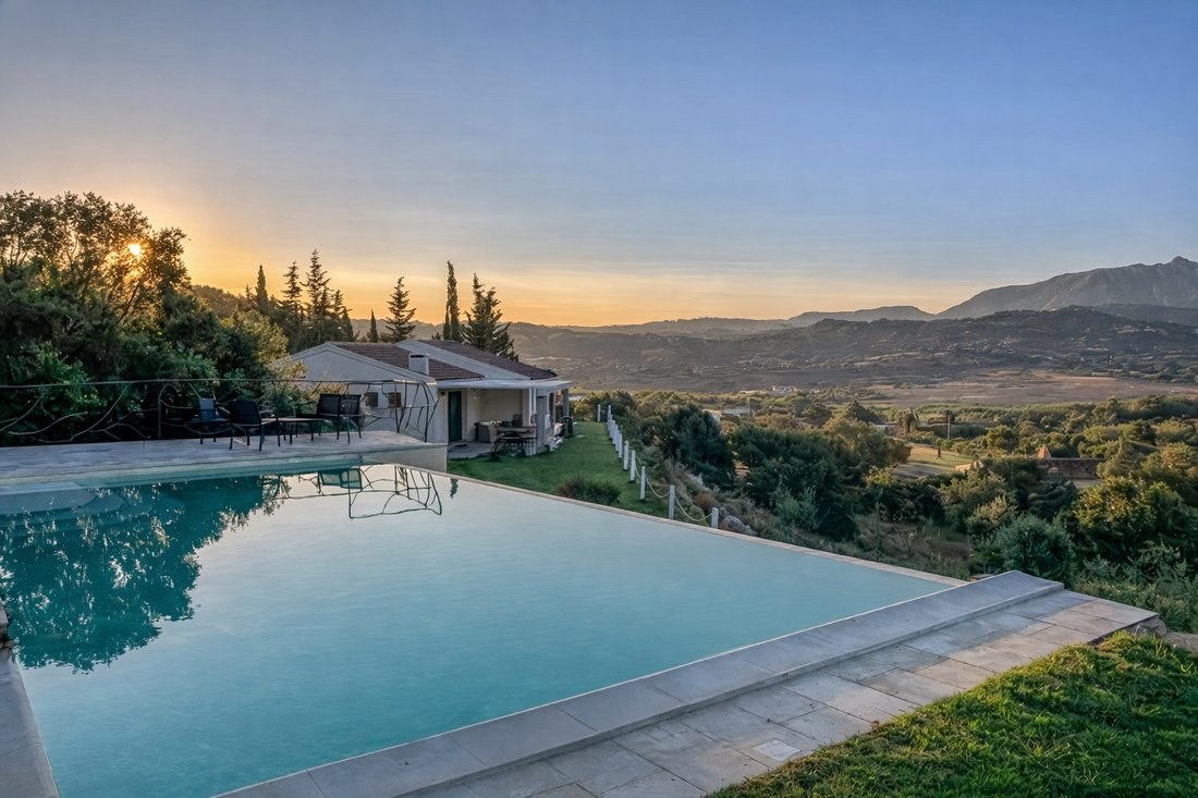 Villa in Porto Rotondo, Olbia, Sardinia 2 - 17702068