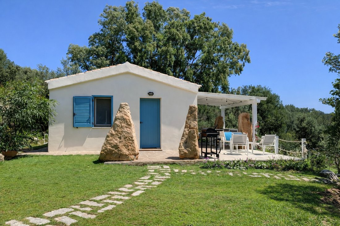 Villa in Porto Rotondo, Olbia, Sardinia 3 - 17702068