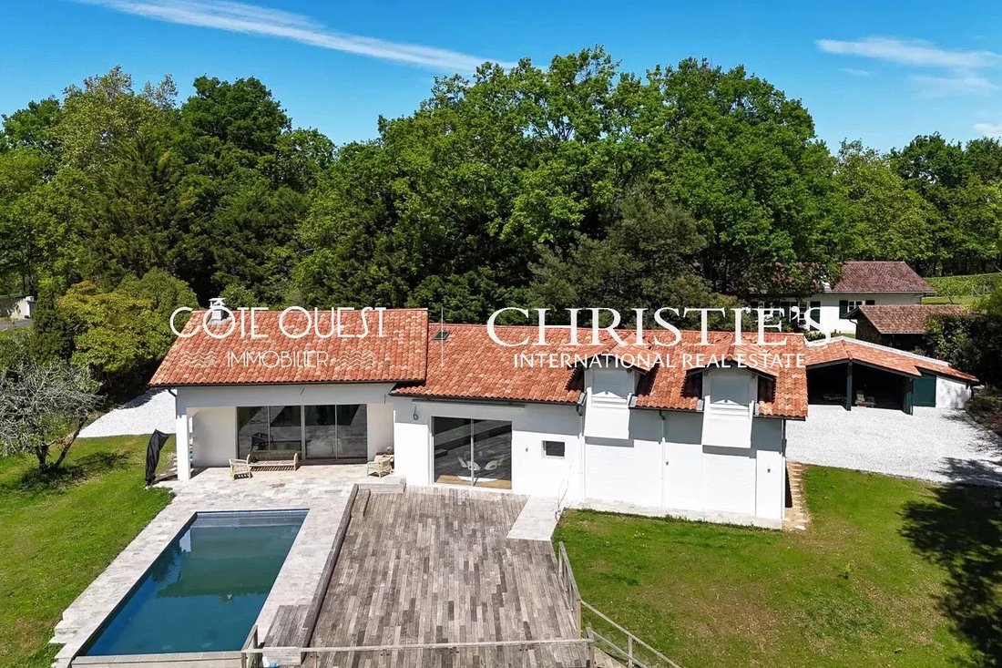 Villa in Ascain, Nouvelle-Aquitaine, France 2 - 17691221