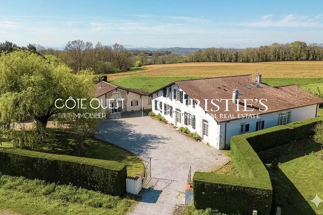 Villa in Saint-Etienne-d'Orthe, Nouvelle-Aquitaine, France 2 - 17476970