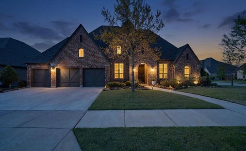 House in Little Elm, Texas, United States 1