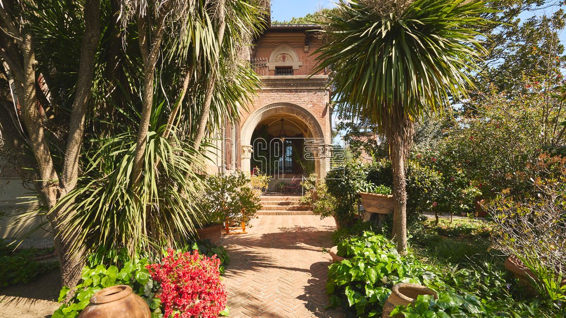 Villa in Center, Sarzana, Liguria 2 - 17701835